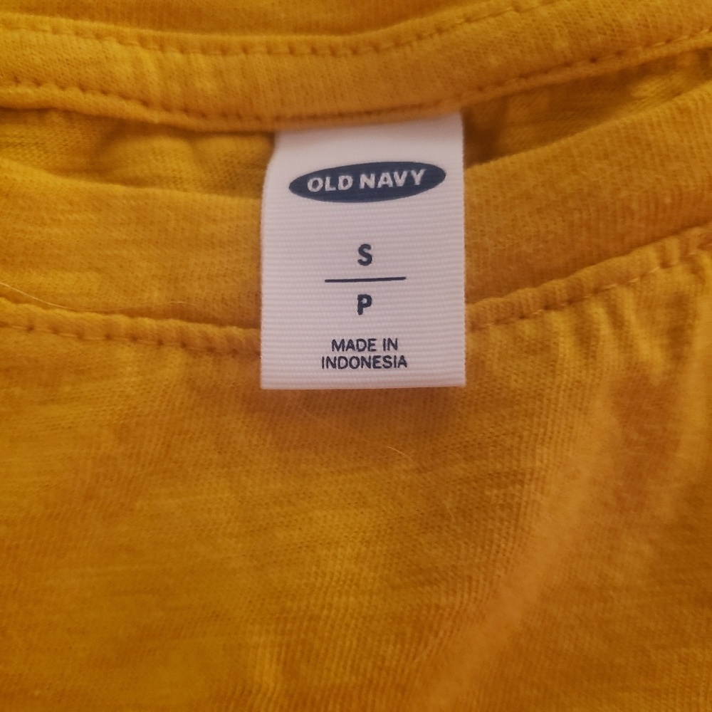 NWT Women's Mustard Ruffled Eyelet Sleeves Shirt - Picture 3 of 5
